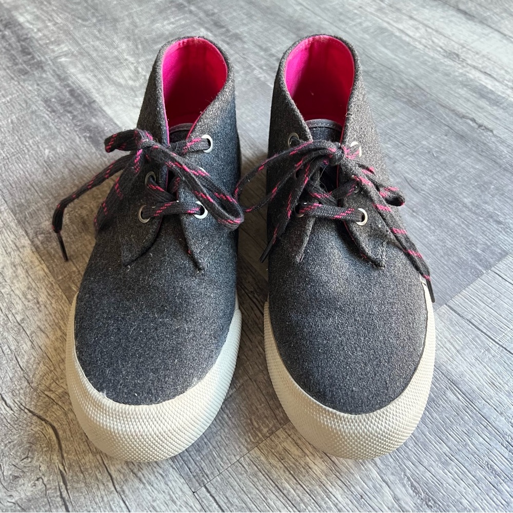Seavees Boots Sneakers Gray Women's Size 7